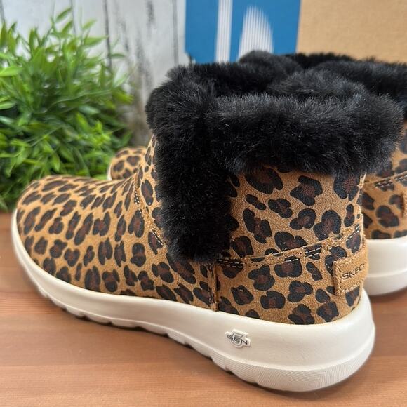 Skechers Animal Print On the Go Bundle Up Ankle Boots Size 6.5 - Picture 5 of 11